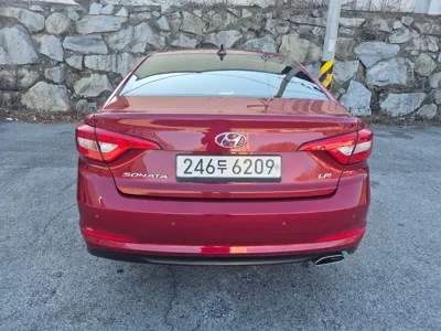 Hyundai Sonata 2016, 69700 км, за 5814.34 USD