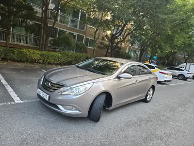 Hyundai Sonata 2010, 207627 км, за 1950.03 USD