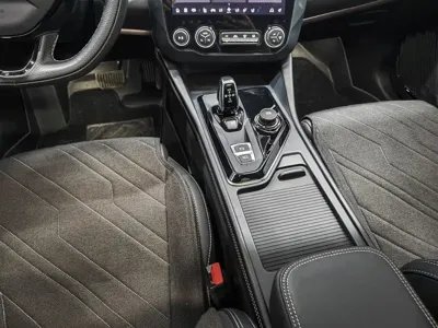 Lynk & Co 02 Hatchback 2022, 26000 км, за 11447.69 USD - фото 8