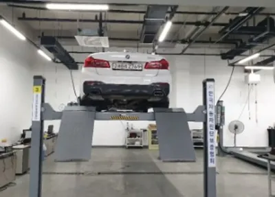 BMW 5-Series 2020, 35383 км, за 24878.56 USD