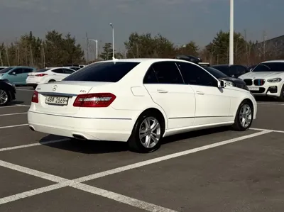 Mercedes-Benz E-Class 2013, 136729 км, за 7925.71 USD