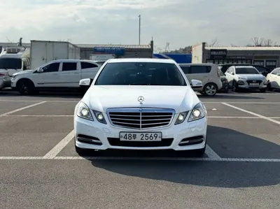 Mercedes-Benz E-Class 2013, 136729 км, за 7925.71 USD