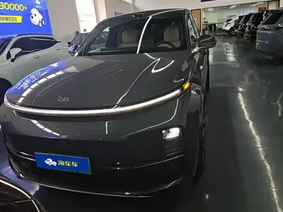 Li Auto Li L8 2025, 8100 км, за 39663.9 USD