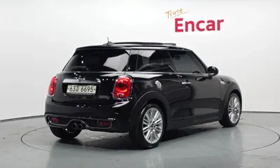 MINI Cooper 2015, 87784 км, за 6892.48 USD
