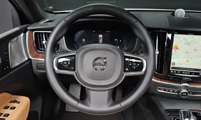Volvo XC60 2024, 10249 км, за 37741.69 USD - фото 13