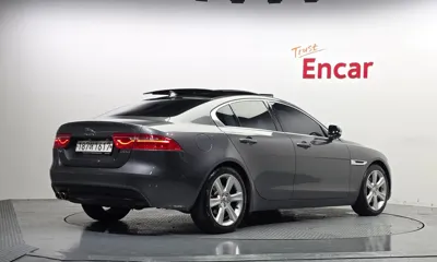 Jaguar XE 2016, 87215 км, за 4529.87 USD