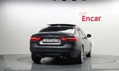 Jaguar XE 2016, 87215 км, за 4529.87 USD