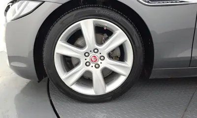 Jaguar XE 2016, 87215 км, за 4529.87 USD