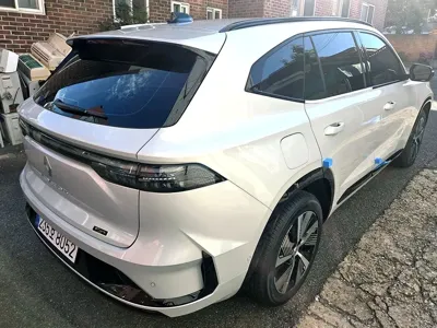 Renault-KoreaSamsung Grand Koleos 2025, 570 км, за 21192.51 USD