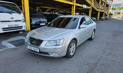 Hyundai Sonata 2009, 171745 км, за 1650.17 USD