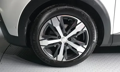 Peugeot 3008 2018, 68112 км, за 10677.55 USD - фото 5