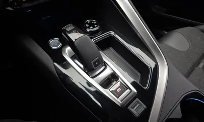 Peugeot 3008 2018, 68112 км, за 10677.55 USD - фото 9