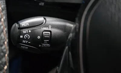 Peugeot 3008 2018, 68112 км, за 10677.55 USD - фото 19