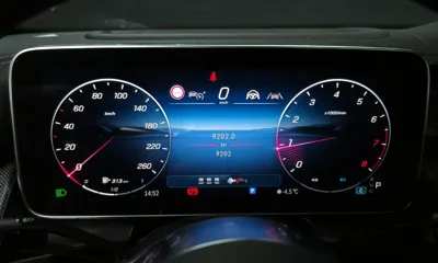 Mercedes-Benz GLC-Class 2025, 9202 км, за 45880.76 USD - фото 8