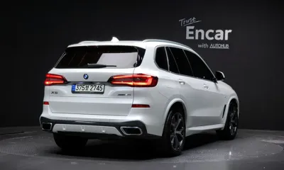 BMW X5 2021, 30275 км, за 54635.72 USD