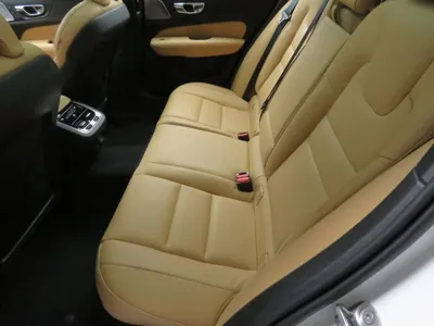 Volvo V60 2025, 4359 км, за 33805.96 USD - фото 9