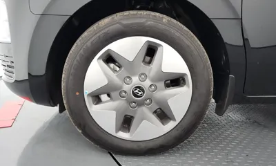 Hyundai Staria 2025, 1922 км, за 24325.77 USD