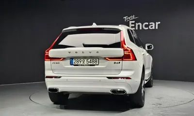 Volvo XC60 2021, 35127 км, за 31384.2 USD