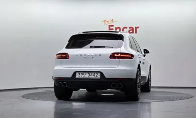 Porsche Macan 2017, 119633 км, за 21737.69 USD