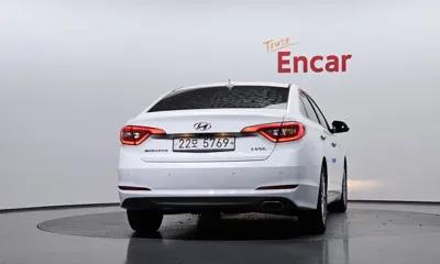 Hyundai Sonata 2017, 225633 км, за 4294.68 USD