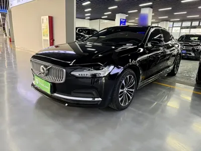 Volvo S90 · 2023 год