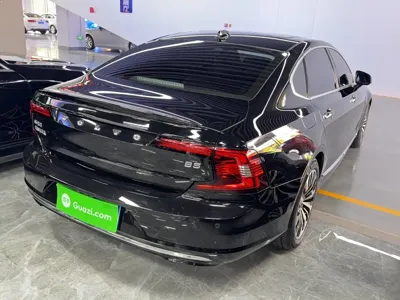 Volvo S90 2023, 74900 км, за 24801.52 USD