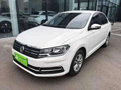 Volkswagen Santana 2022, 22300 км, за 5981.96 USD