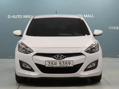 Hyundai i30 2014, 56650 км, за 5814.34 USD