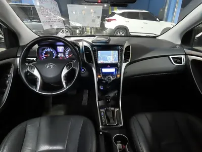 Hyundai i30 2014, 56650 км, за 5814.34 USD