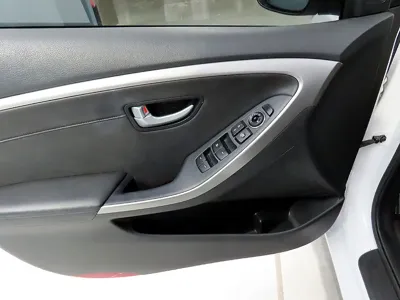Hyundai i30 2014, 56650 км, за 5814.34 USD - фото 14