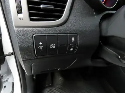 Hyundai i30 2014, 56650 км, за 5814.34 USD - фото 15
