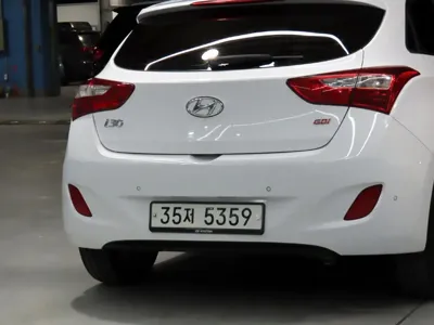 Hyundai i30 2014, 56650 км, за 5814.34 USD - фото 17