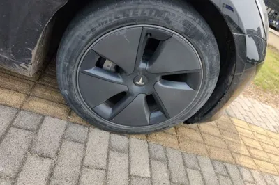 Tesla Model 3 2022, 56300 км, за 22771 USD - фото 8