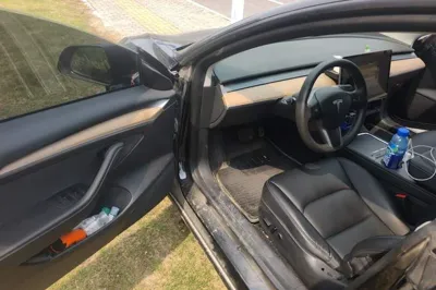 Tesla Model 3 2022, 56300 км, за 22771 USD - фото 16