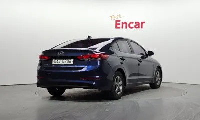 Hyundai Avante 2017, 114057 км, за 4096.46 USD