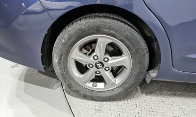 Hyundai Avante 2017, 114057 км, за 4096.46 USD