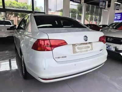 Volkswagen Bora 2017, 94200 км, за 5105.85 USD