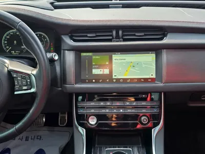 Jaguar XF 2017, 119000 км, за 11430.46 USD - фото 13