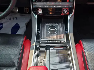 Jaguar XF 2017, 119000 км, за 11430.46 USD - фото 14
