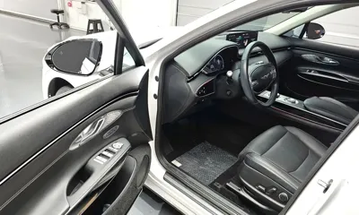 Genesis GV70 2023, 43674 км, за 23975.29 USD - фото 10