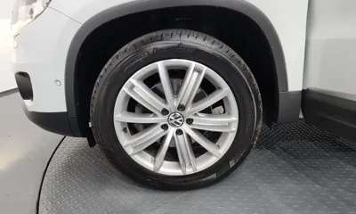 Volkswagen Tiguan 2014, 109588 км, за 65000.3 USD