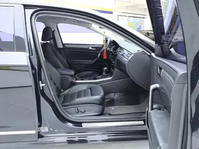 Volkswagen Passat 2019, 83400 км, за 10192.03 USD - фото 8