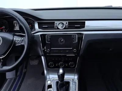 Volkswagen Passat 2019, 83400 км, за 10192.03 USD - фото 13