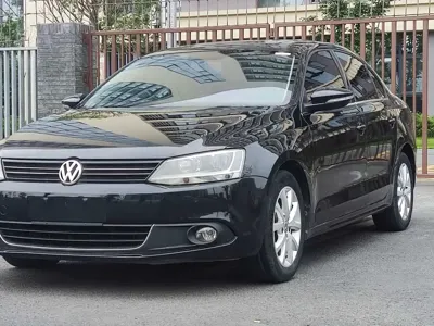 Volkswagen Sagitar · 2012 год