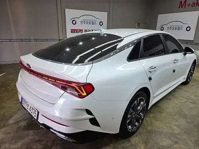 Kia K5 2021, 34000 км, за 12295.09 USD