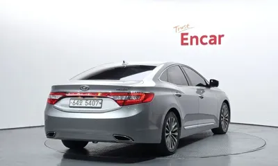 Hyundai Grandeur 2014, 198886 км, за 2582.78 USD