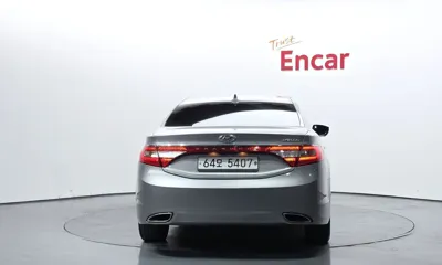 Hyundai Grandeur 2014, 198886 км, за 2582.78 USD