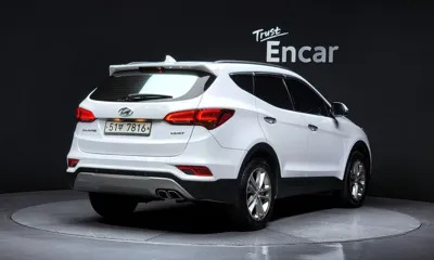 Hyundai Santafe 2016, 118525 км, за 8484.61 USD