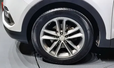 Hyundai Santafe 2016, 118525 км, за 8484.61 USD