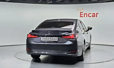 Lexus ES 2025, 74074 км, за 65000.3 USD - фото 4
